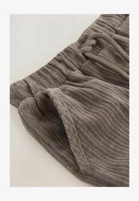 Unausgewählt, mink brown