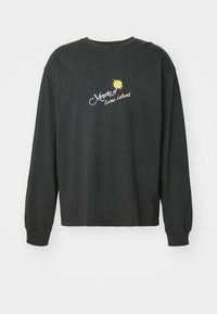 Unselected, washed black