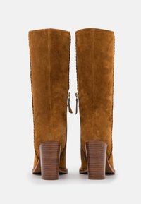 Bruno Premi Botas de tacón - cognac