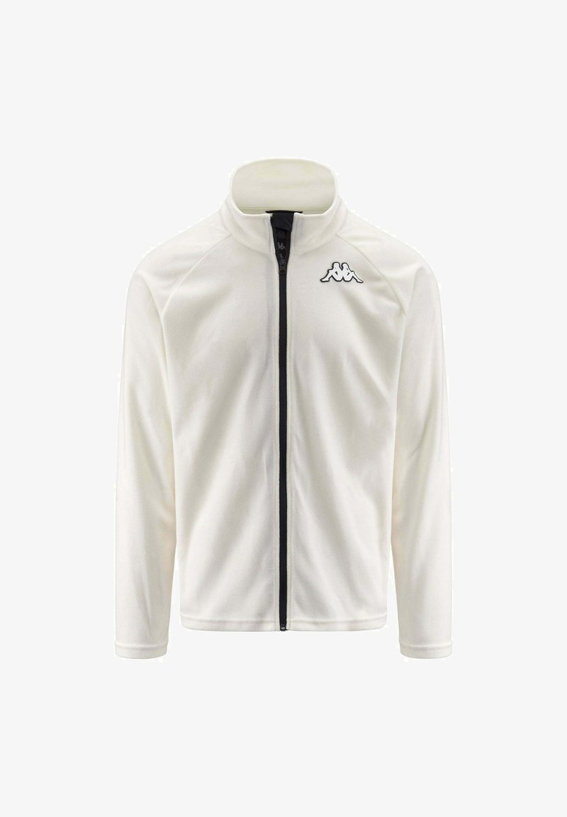 Giacca di fleece bianca con colletto alto, zip frontale e logo nero sul lato sinistro del petto. Presenta maniche raglan e una texture liscia.