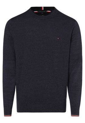 Pull bleu marine à col rond avec petit logo brodé sur la poitrine, poignets côtelés avec détails en rayures rouge, blanc et bleu marine.