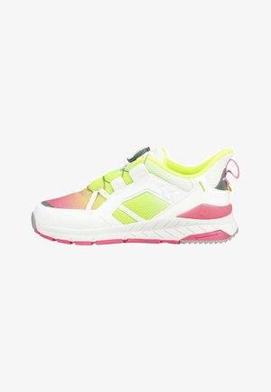 Chaussure de sport blanche avec un mesh en dégradé jaune néon et rose, des accents de semelle roses, et un système de laçage à molette noire sur un fond blanc.