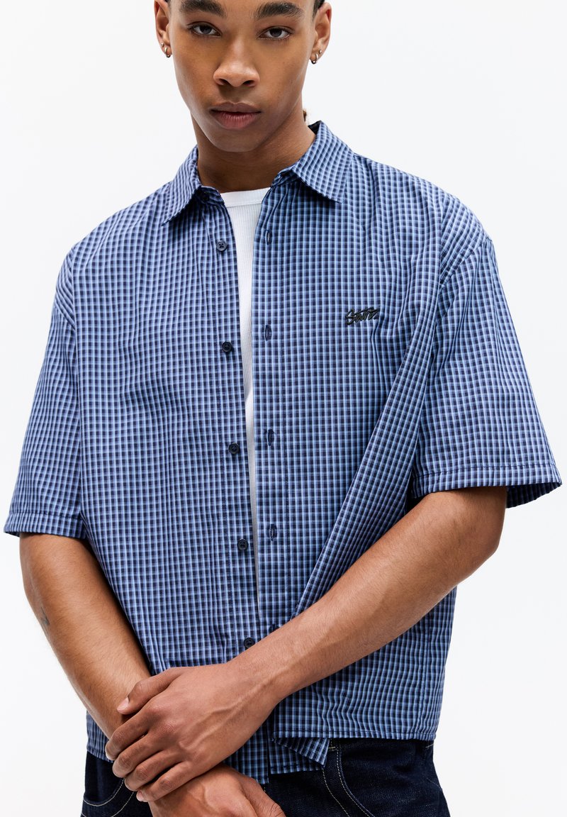 PULL&BEAR - SHORT SLEEVE CHECK STWD - Košeľa - blue, Zväčšiť