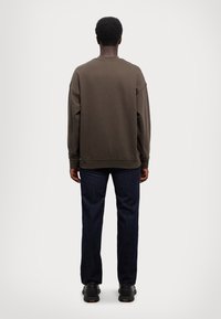 Armani Exchange Mikina - black olive