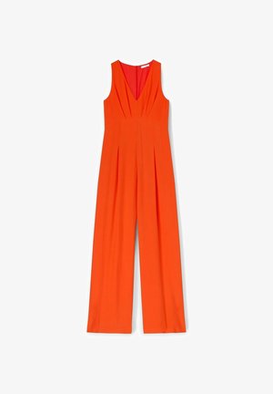Combinaison sans manches orange avec un décolleté en V profond, des plis à la taille et un design à jambes larges, présentant une fermeture éclair au dos.