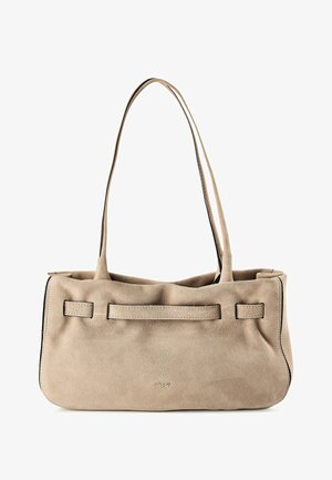 Borsa a tracolla in camoscio beige con due spallacci, dal design minimalista e con un logo discreto sulla parte anteriore. Texture liscia, senza motivi visibili.