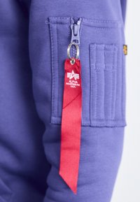 Kapuzenpullover - night purple