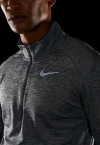 Nike Performance M NK PACER TOP HZ - Langærmet T-shirt -  grey