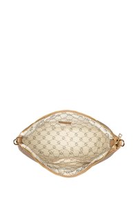 Borsa in pelle tan con zipper dorato, dotata di una fodera beige a motivi e una tasca interna. Texture liscia, forma strutturata.