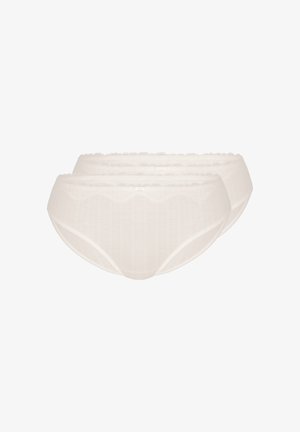 Zwei weiße, spitzebesetzte Damen-Slips im Brief-Stil übereinandergelegt, Vorderansicht mit gewelltem Bunddetail.