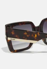 QUAY AUSTRALIA NOTORIOUS UNISEX - Γυαλιά ηλίου - smoke gradient