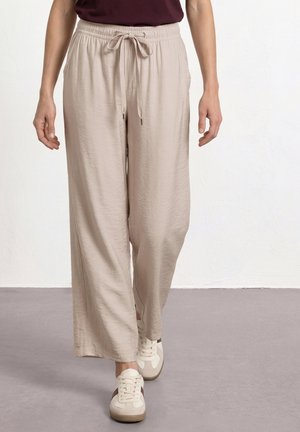 Street One, HIGH WAIST WIDE LEG HOSE IM LOOSE FIT - Pantalones - clay sand