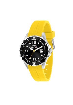 Orologio nero e giallo con quadrante rotondo nero, indicatori delle ore bianchi, lunetta argentata e cinturino in silicone giallo. Finestra della data alle 3.