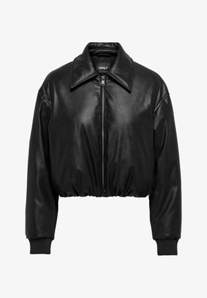 Chaqueta bomber negra corta hecha de suave cuero sintético, con cuello tipo solapa, cierre frontal de cremallera y detalles de puños acanalados.