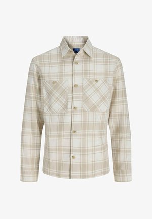 Beige og hvit rutete langermet skjorte med knapper og to brystlommer, hver sikret med en enkelt knapp.