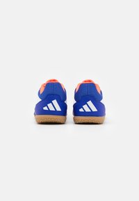 adidas Performance PREDATOR CLUB IN SALA niebieski