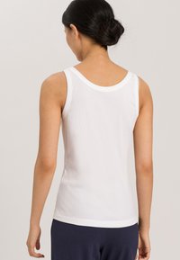 Hanro LOUNGE - Pyžamový top - white