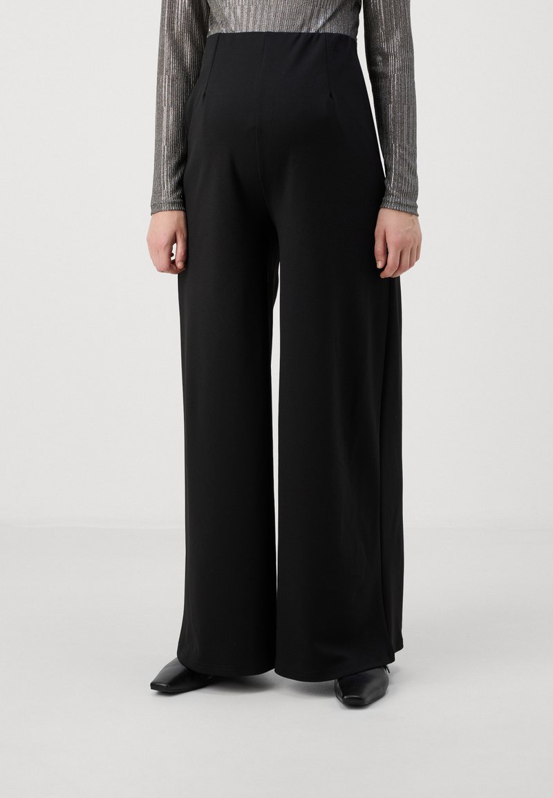 Vero Moda Maternity VMMBECKY SUPER WIDE PANTS - Kelnės - black