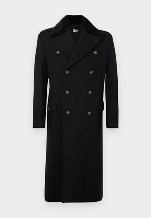 - Klasyczny płaszcz