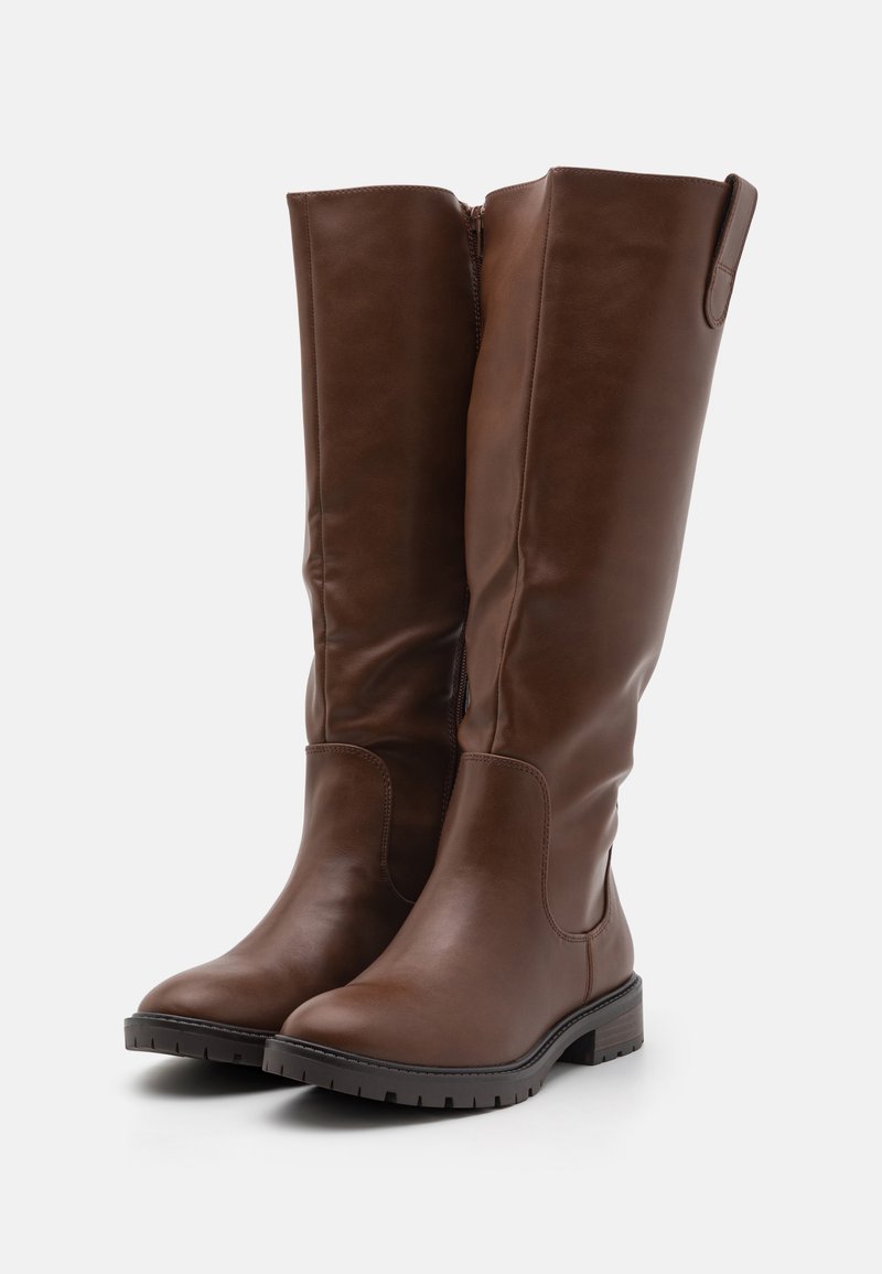 Braune Lederknieboots mit runder Spitze, strukturiertem Schaft und einer robusten Gummisohle. Verfügt über einen Seitennipper und einen leichten Absatz.