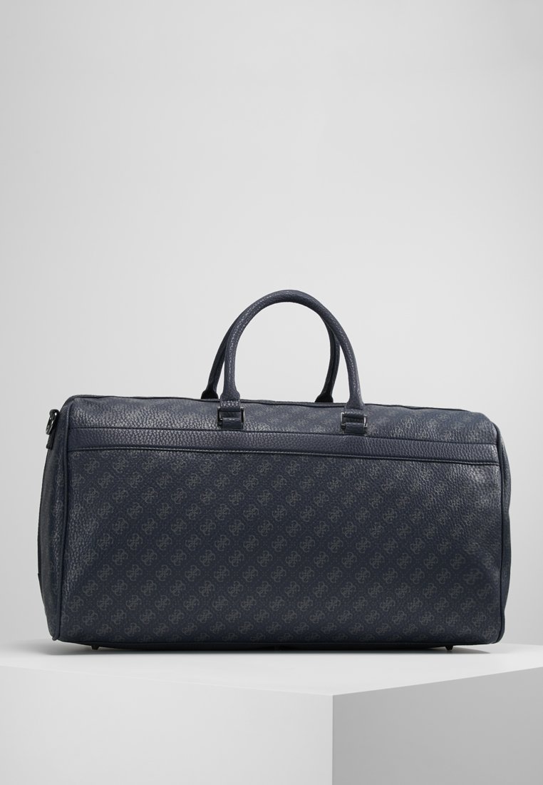 guess weekender bag