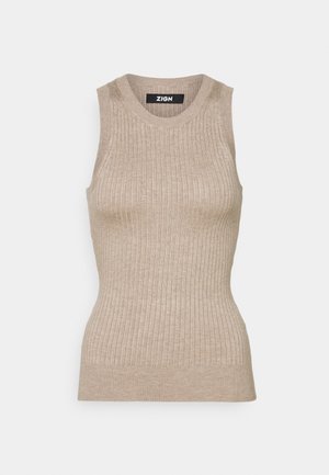 Top sin mangas de punto beige con textura acanalada, cuello redondo, silueta ajustada y etiqueta de la marca "ZIGN" en la parte interior del cuello trasero.