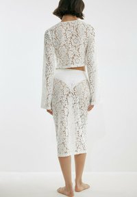 NA-KD Bleistiftrock - cream