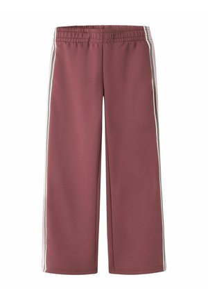 Pantalon bordeaux à jambes larges avec taille élastique et bandes blanches sur les côtés, conçu pour un usage décontracté ou sportif.