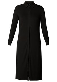 Zwarte lange mouwen jurk met knoopsluiting aan de voorkant, kraag en getailleerde pasvorm, gemaakt van gladde stof met een subtiele glans.
