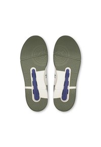 On THE ROGER CLUBHOUSE - Tenisové boty na antuku - white   olive