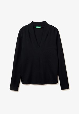 Zwarte lange mouw top met een V-halsontwerp, gemaakt van zacht materiaal. Heeft een relaxte pasvorm en subtiele stikdetails langs de halslijn.