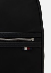 Tommy Hilfiger URBAN REPREVE BACKPACK UNISEX - Zaino - black