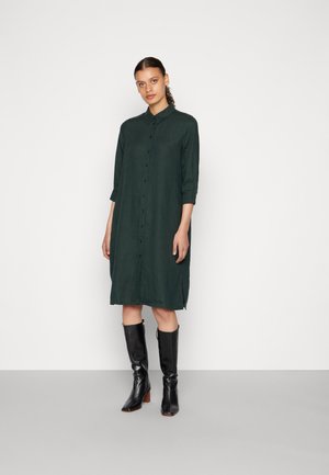 QUINA - Vestido informal - forest green