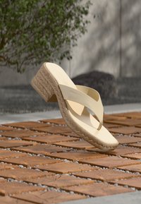 Δεν επιλέχθηκε, light cashew