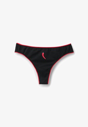 Tanga negra con bordes en rojo en forma de onda y un pequeño gráfico de un pimiento rojo en la parte frontal. Tejido suave con elasticidad.