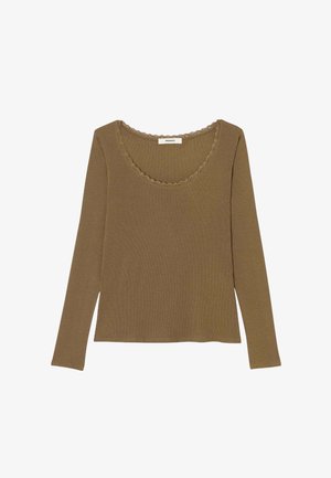 Haut à manches longues en vert olive avec un col rond et des finitions délicates en dentelle. Fabriqué dans un tissu doux et côtelé.