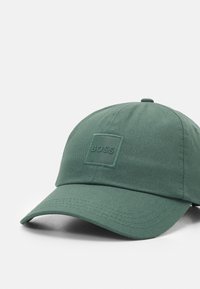 BOSS DERREL UNISEX - Gorra - open green