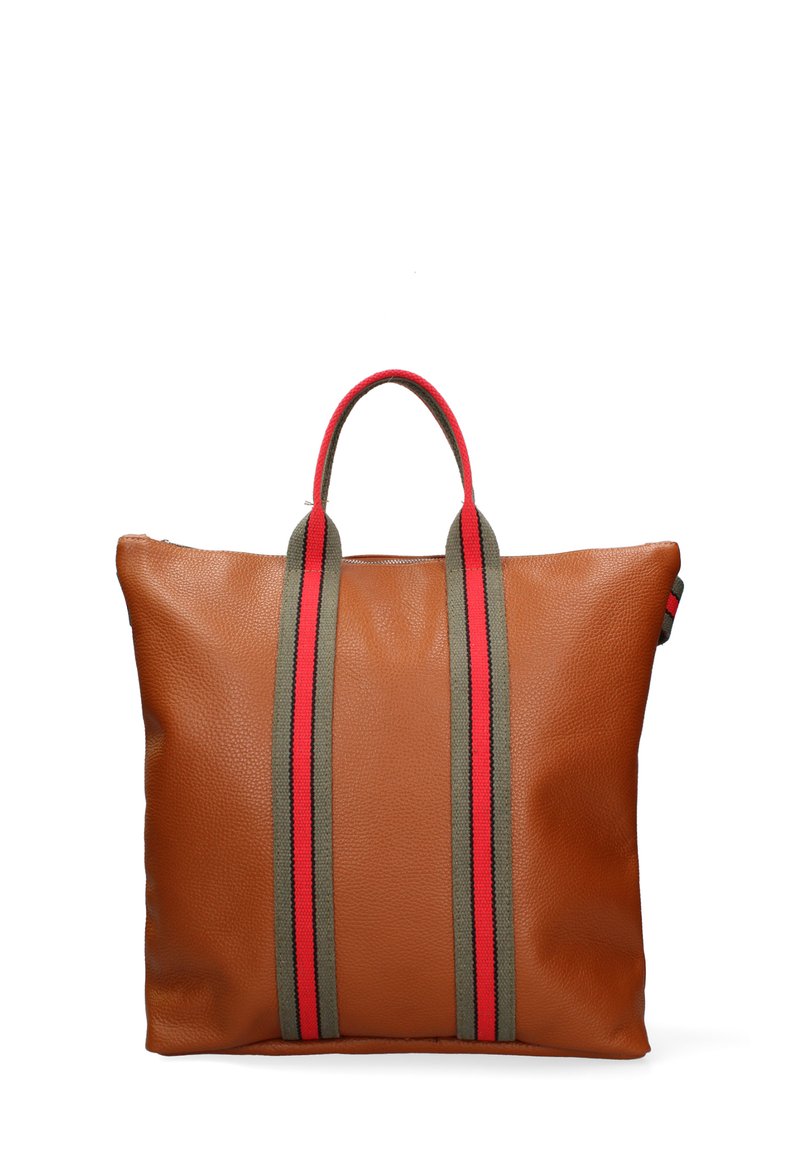 Borsa tote in pelle marrone con due manici a strisce verticali in rosso e verde. Presenta una finitura texturizzata e una chiusura superiore con zip.
