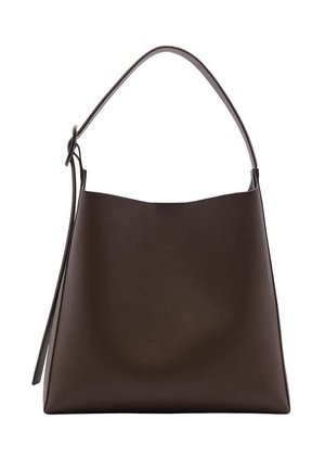 Brązowa skórzana torba na ramię o swobodnym, minimalistycznym kształcie i pojedynczym, zakrzywionym pasku. Gładka faktura bez widocznych elementów metalowych ani ozdób.
