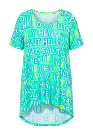 Turkoosi lyhythihainen paita, jossa toistuu tervehdysten sarja useilla kielillä, mukaan lukien "Hello", "Salut", "Hey" ja "Halo", eri fontteja käyttäen.