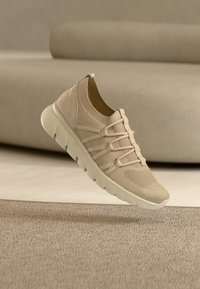 Επιλέχθηκε, oak/beige