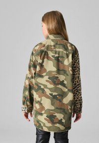 smALLSAINTS Traper jakna - camouflage