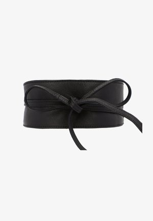 Large ceinture noire en cuir pour la taille, attachée en nœud avec des coutures visibles et une texture lisse sur fond blanc.