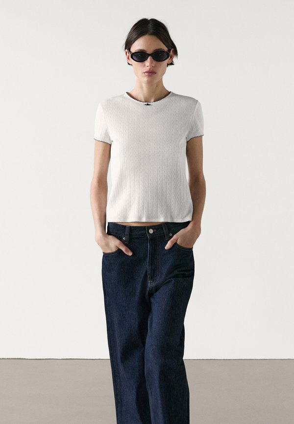 WITH BOW DETAIL - Print T-shirt