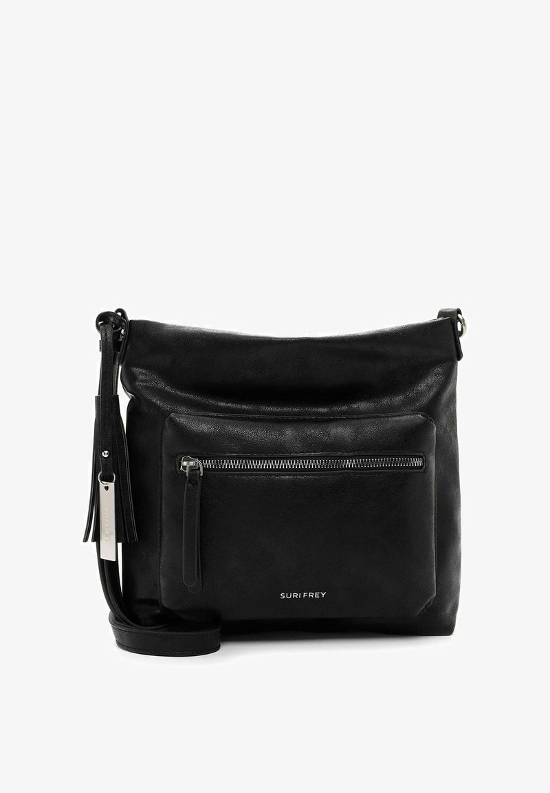 Černá kožená kabelka s texturovaným povrchem, která má přední kapsu na zip a odnímatelný popruh s detailním třásní. Jednoduchý design.