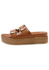 Inuovo Platt slip-in - brown