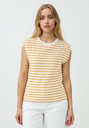 Gestreepte mouwloze top in crème en oranje, met een ronde halslijn en een getailleerde pasvorm. Zachte, lichte stof met een gladde textuur.