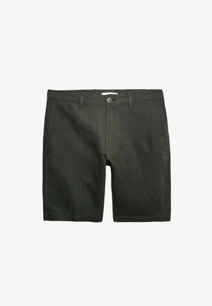 Pantaloncini da uomo verde scuro in tessuto di cotone, con parte frontale piatta, passanti per la cintura e chiusura con un solo bottone. Design semplice senza motivi.