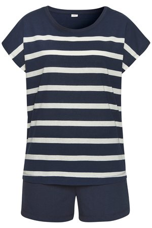 Marineblauw-wit gestreept kort shirtje gecombineerd met effen marineblauwe shorts, casual zomeroutfit.