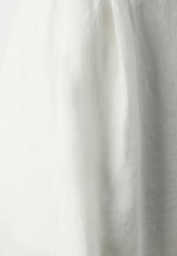 GAP Pantaloni scurți - new off white